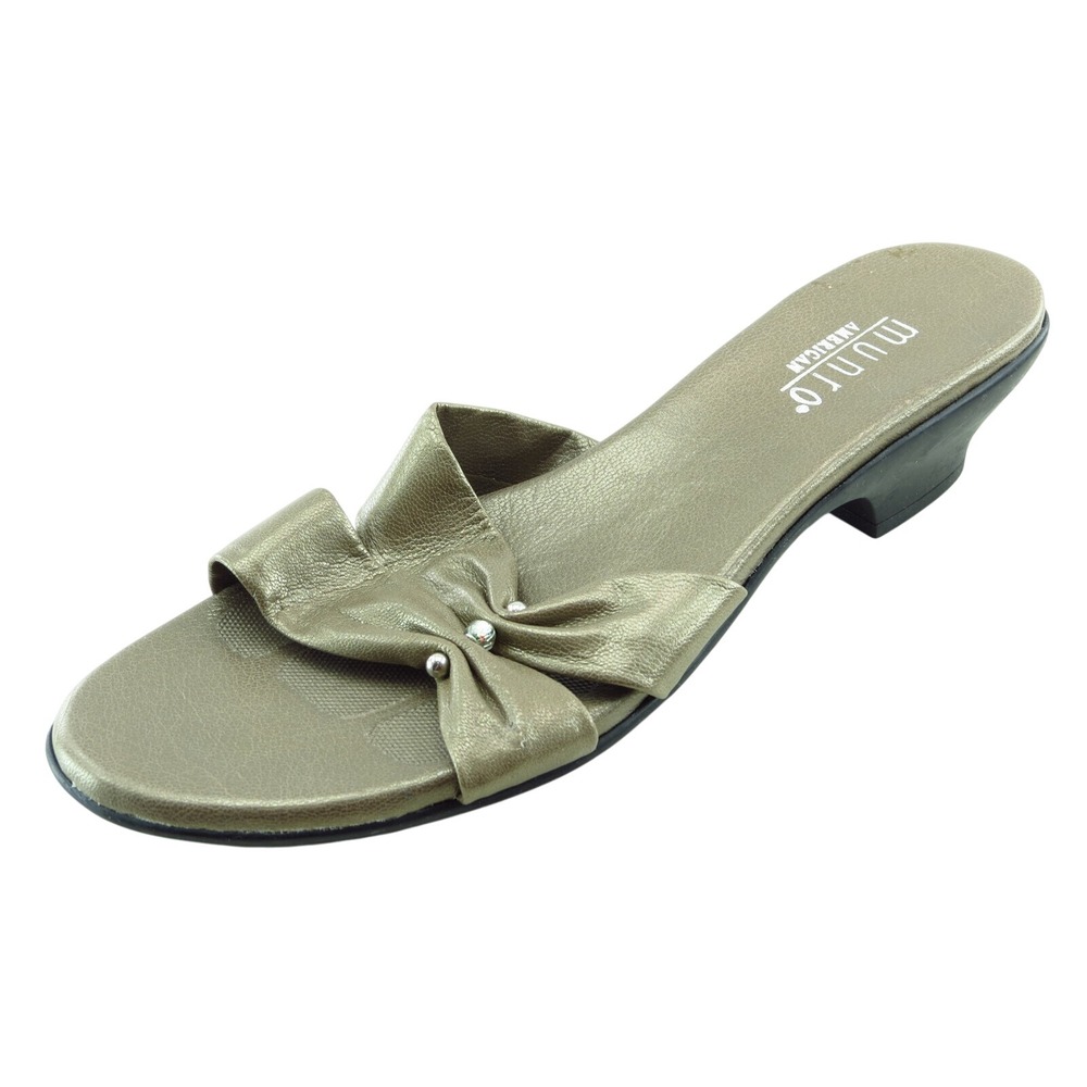 Munro Size 7 SS Beige Slides Leather Women Sandal Shoes